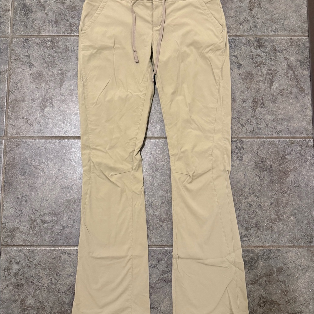 Columbia Khaki Women’s Omni-Shield Pants